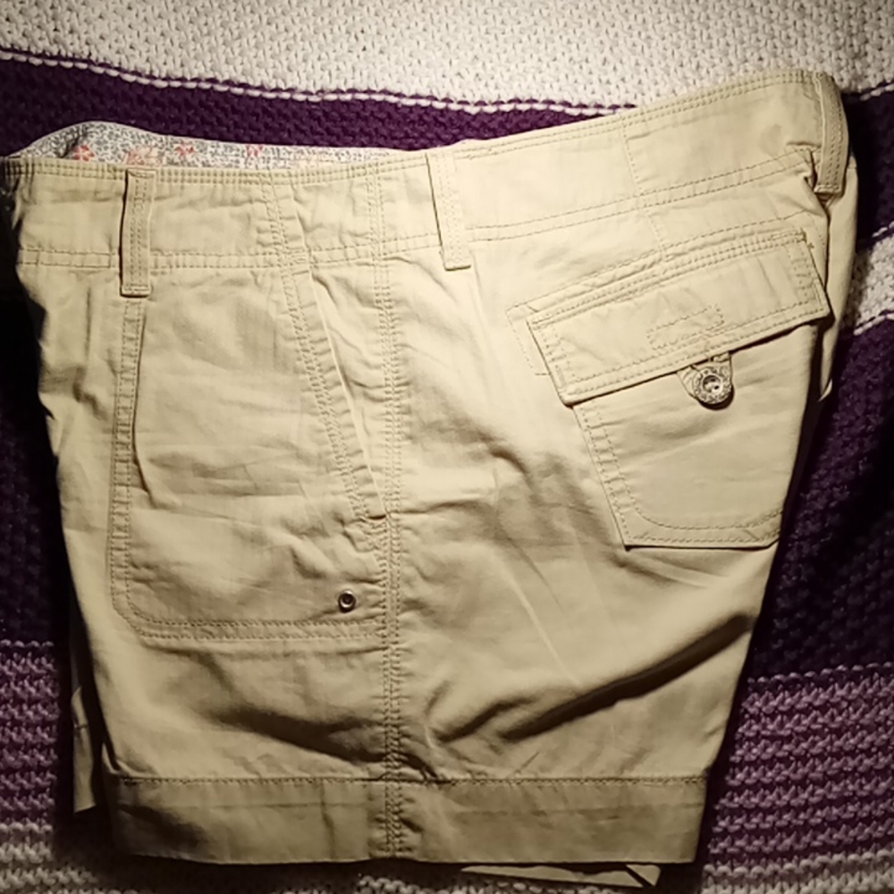 Short pants